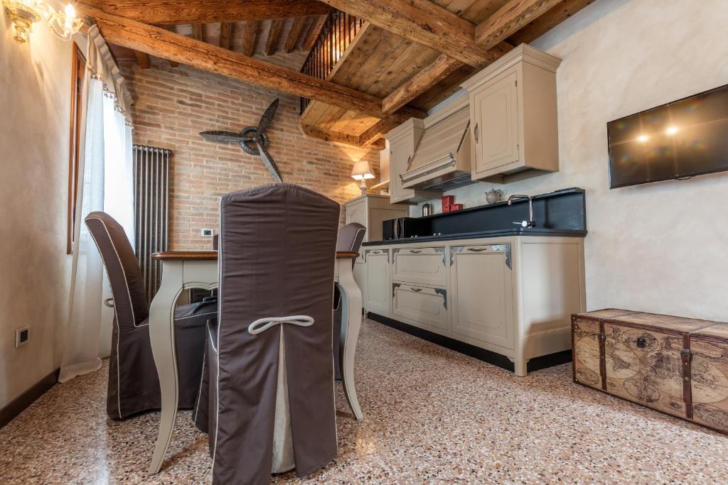 Ca' Del Mariner apartment with Terrace room 3