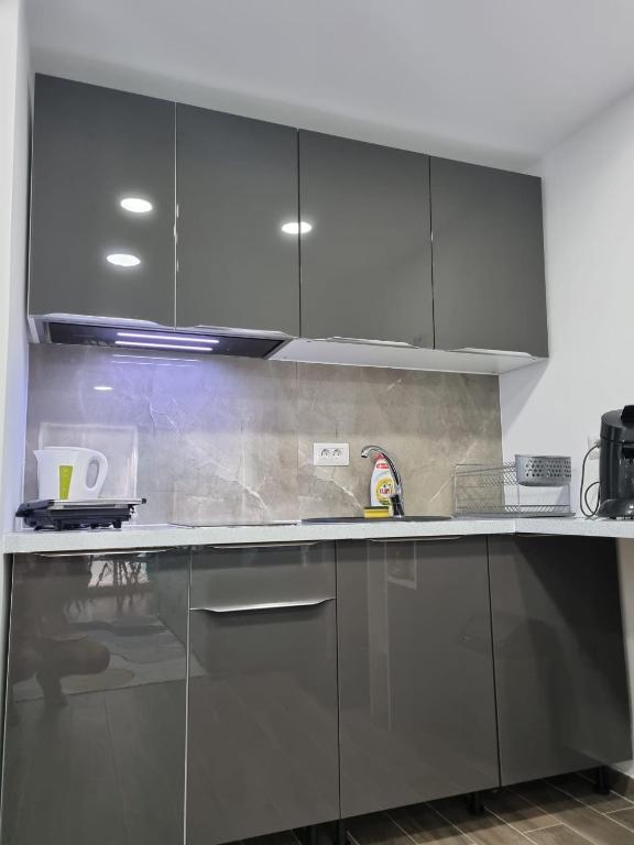 Denis Apartament room 6