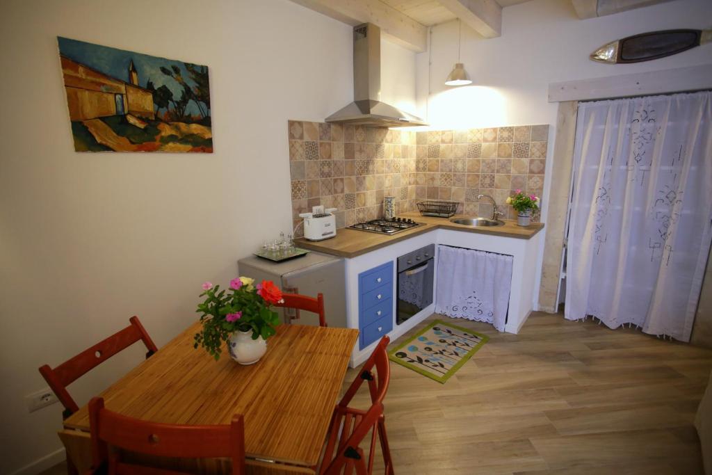 DentrOrtigia room 5