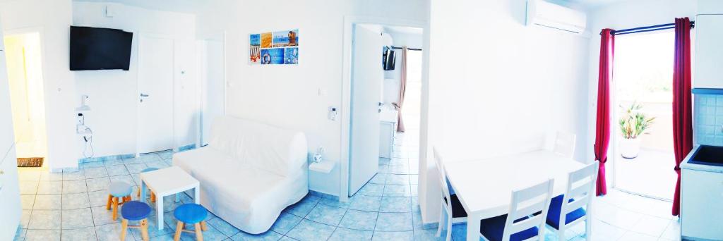 Domus Dulcis Domus room 1