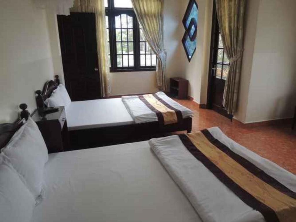 Duy Dang Hotel room 5