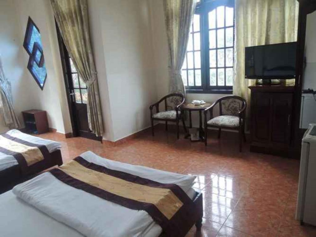 Duy Dang Hotel room 6