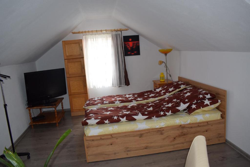 Elekes Apartmans room 2