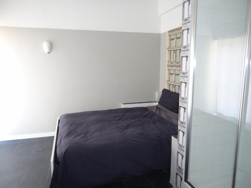 Elio's apartment room 2
