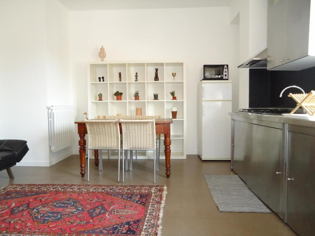 Elio's apartment room 4