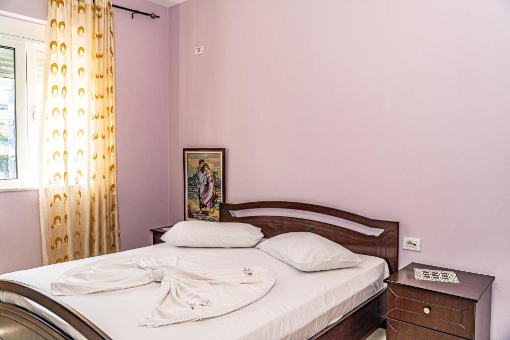 Esmeralda Apartaments Saranda room 5