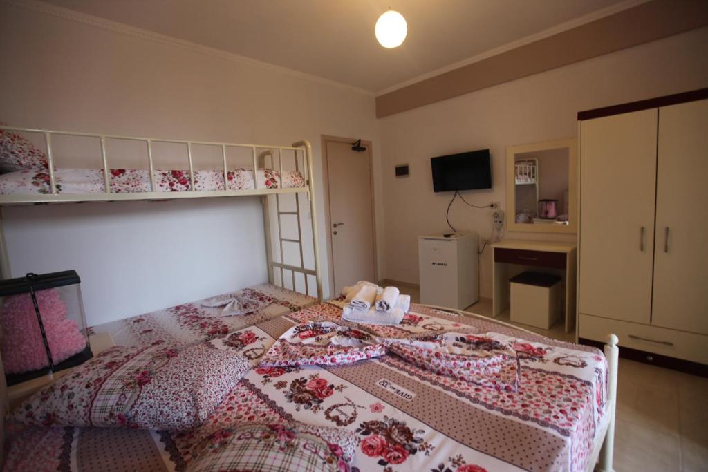 Evelina Ernild Rooms room 2