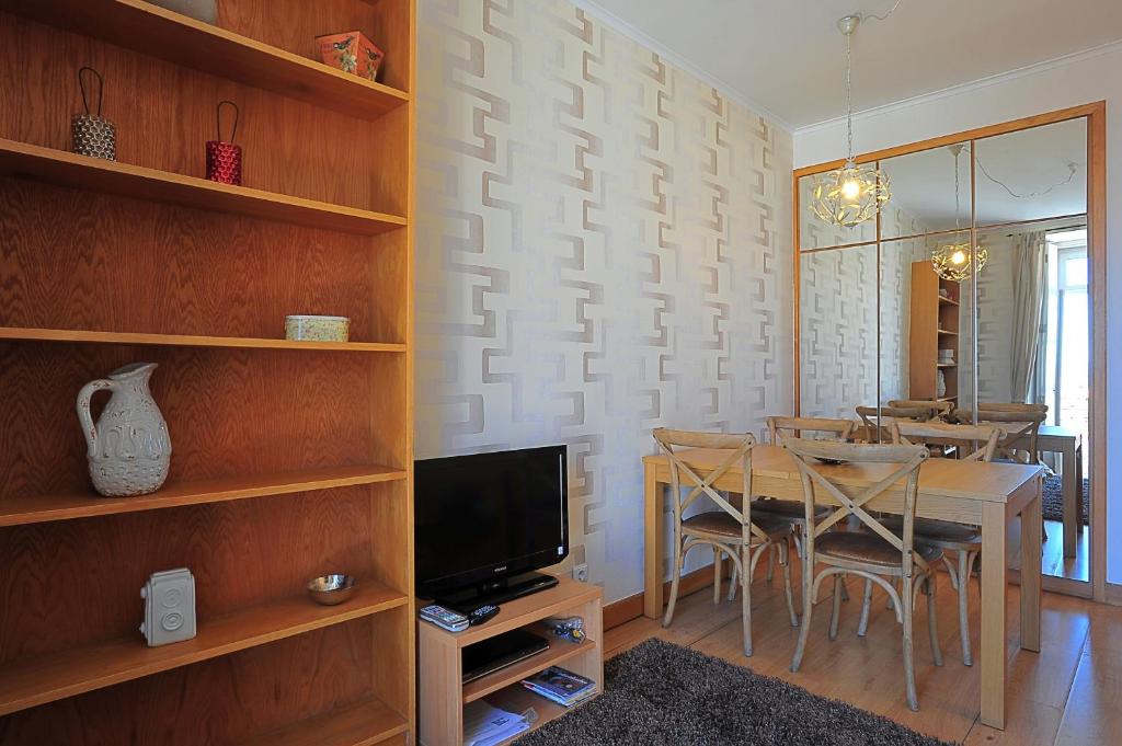 Localtraveling Downtown - Family Apartments room 4