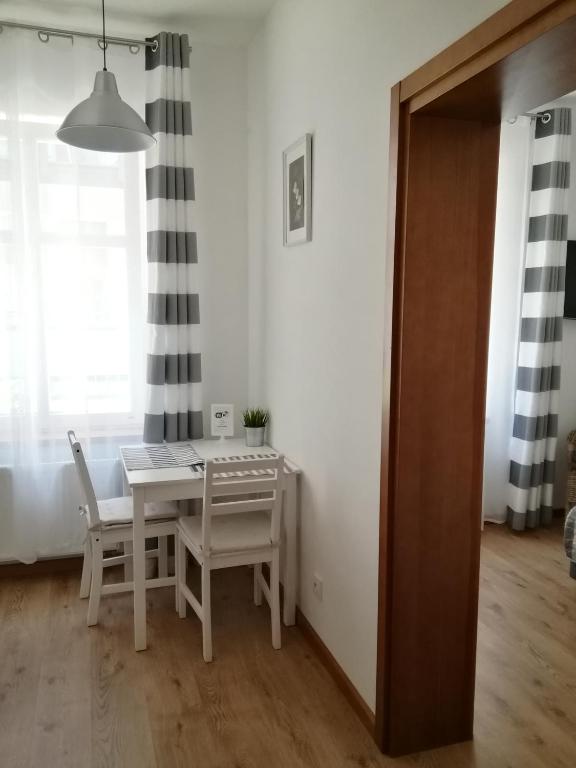 Fiszer 1 & 2 room 3