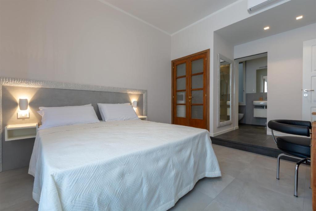 4 Foulard Suites room 5
