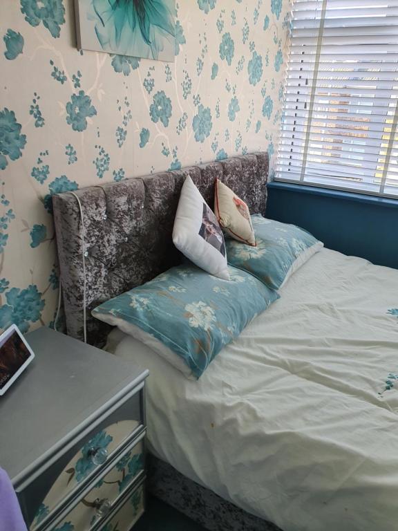 Fox house room 6