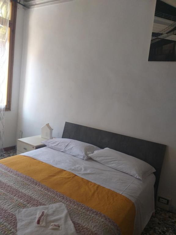 Full Moon view Rialto room 2