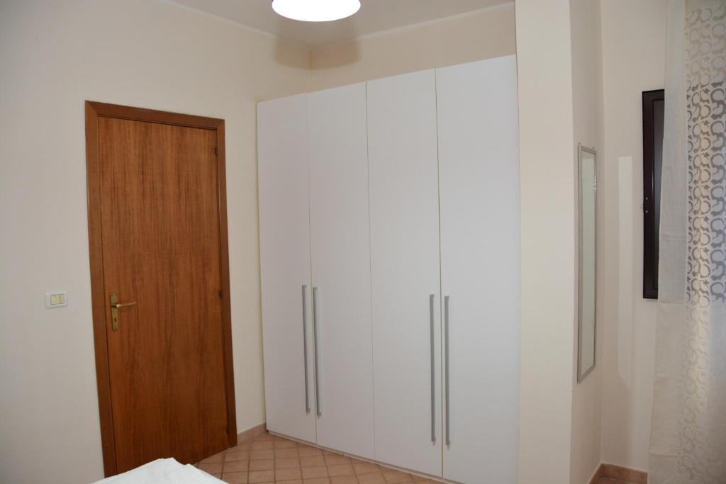Garibaldi Flat room 3