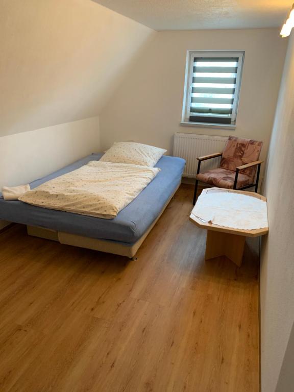Gerd Lippmann room 5