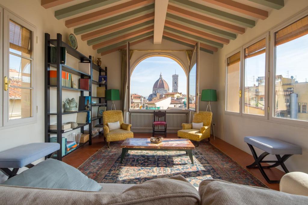 Golden View Apartment room 1