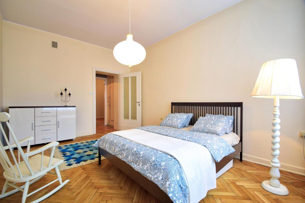 GOOD VIBES City Center room 1