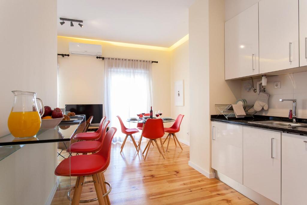 Graca Deluxe Apartments | RentExperience room 5