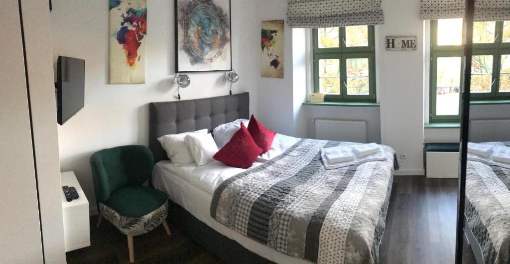 Greeny room 1