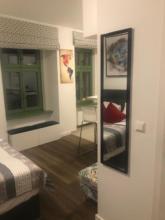 Greeny room 4