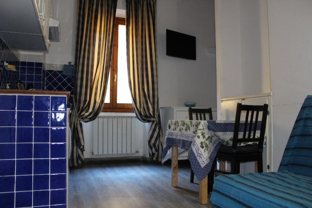 Gmax Guelfa Apartments room 4
