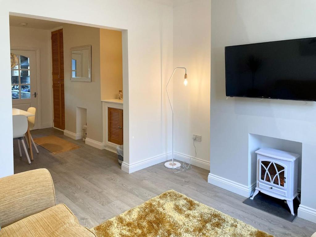 Harbour Walk room 1