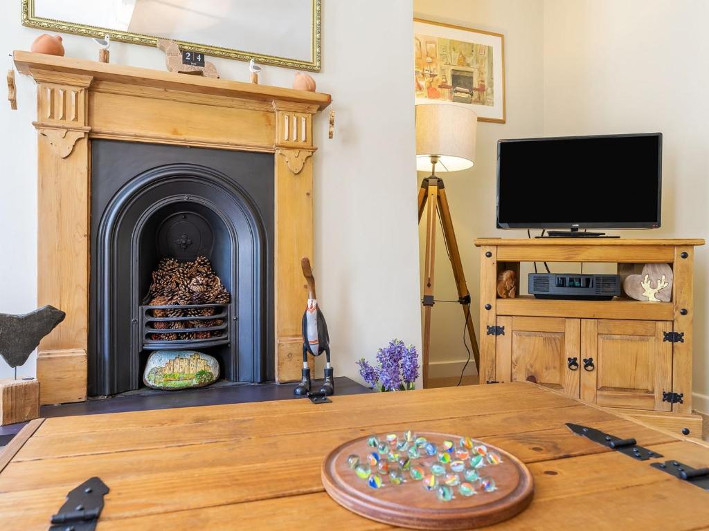 Harry's Den room 2