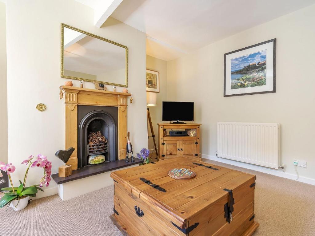Harry's Den room 5