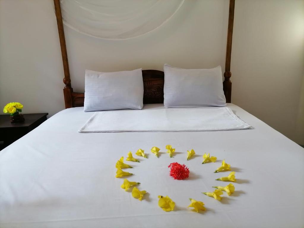 Hiriketiya Hasmal House room 3