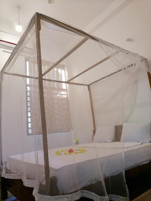 Hiriketiya Hasmal House room 5