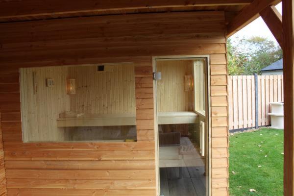 Holiday cottage with sauna in Zeeland room 4