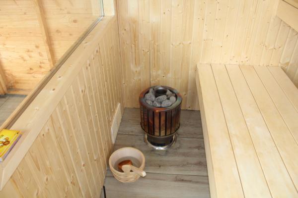 Holiday cottage with sauna in Zeeland room 5