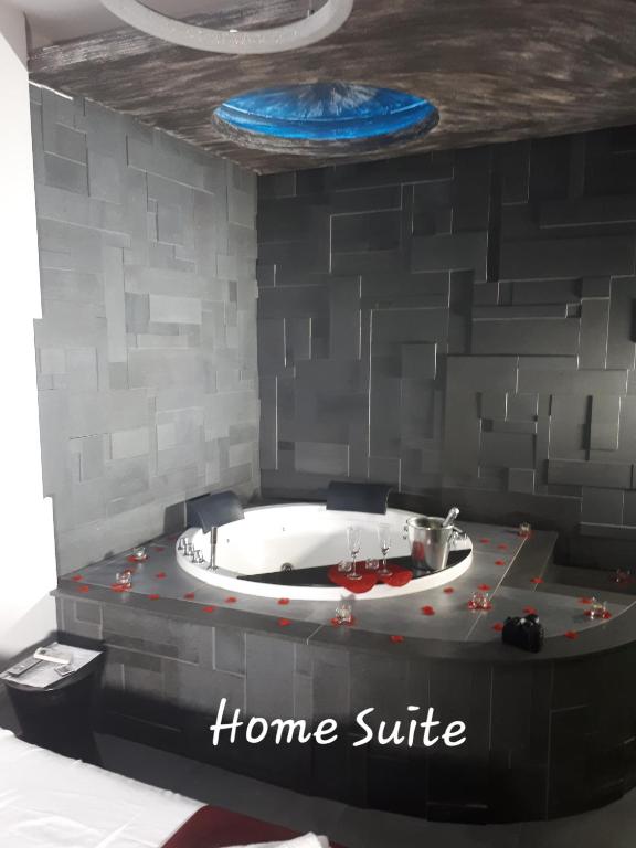 Home Suite room 6