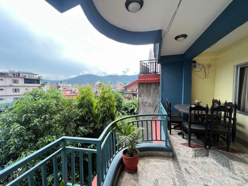 Hotel Buddha Darshan inn room 2