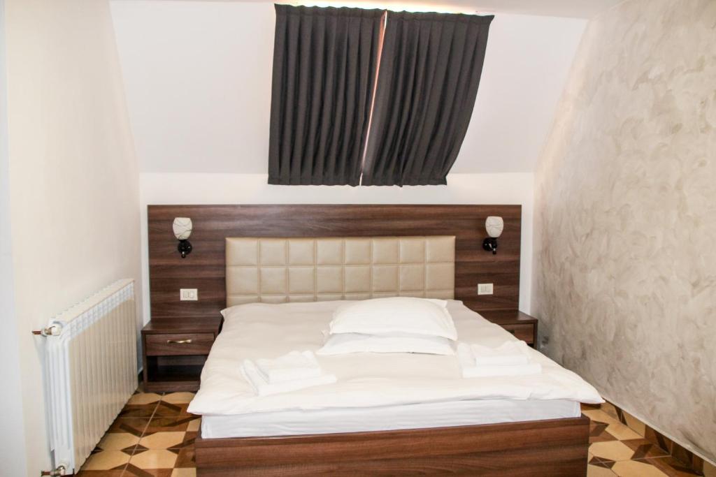 Hotel Corina room 6
