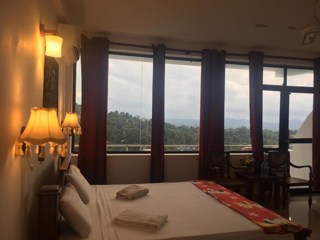 Pure Nature Hotel Kandy room 1