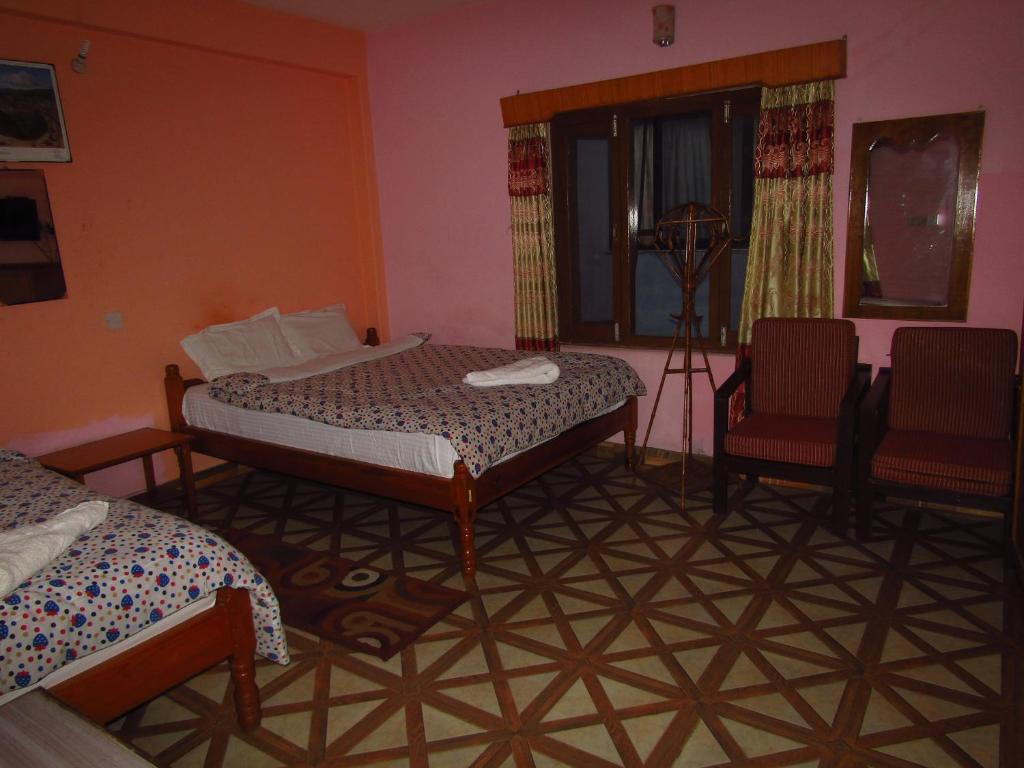 Hotel Lotus Inn room 1