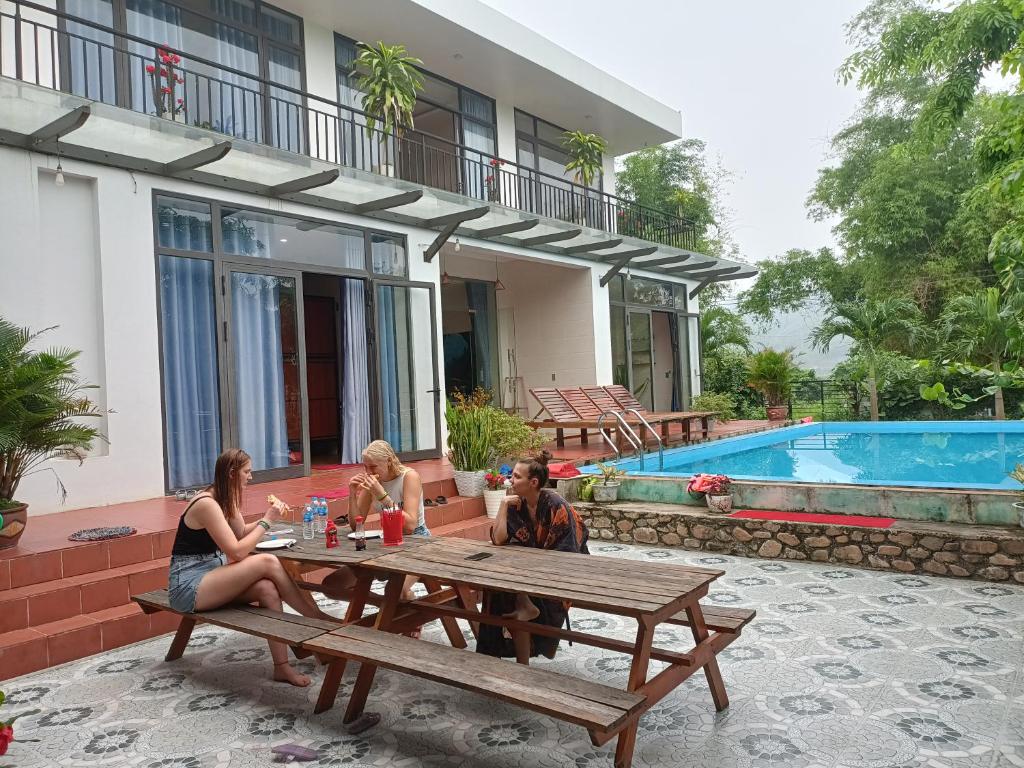 Hugo Homestay room 2