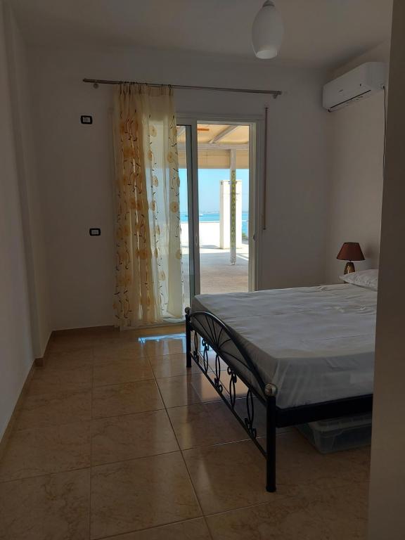 Ina's Apartment room 2