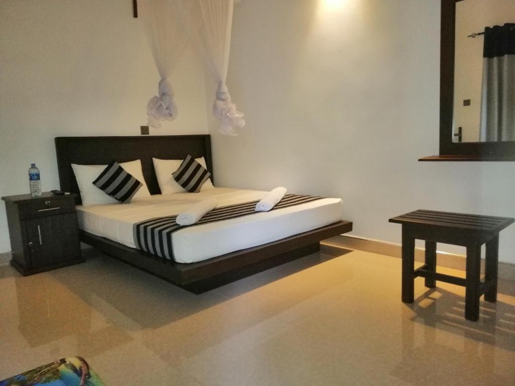 Induwara Safari Resort room 1