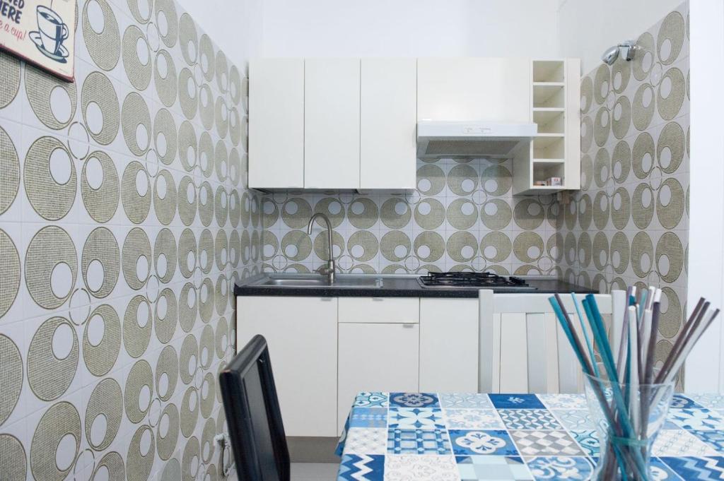 INTERNO 20 room 6