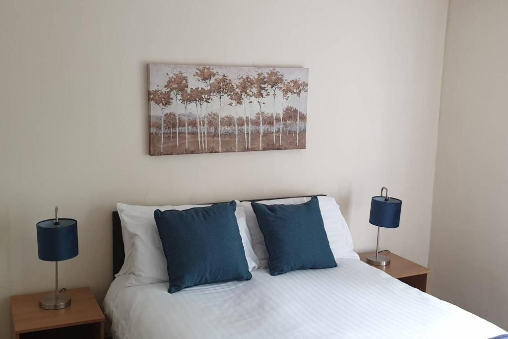 Ironmonger House room 6