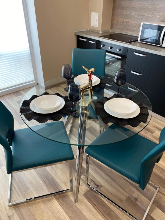 Jadis Queen Apartment room 5