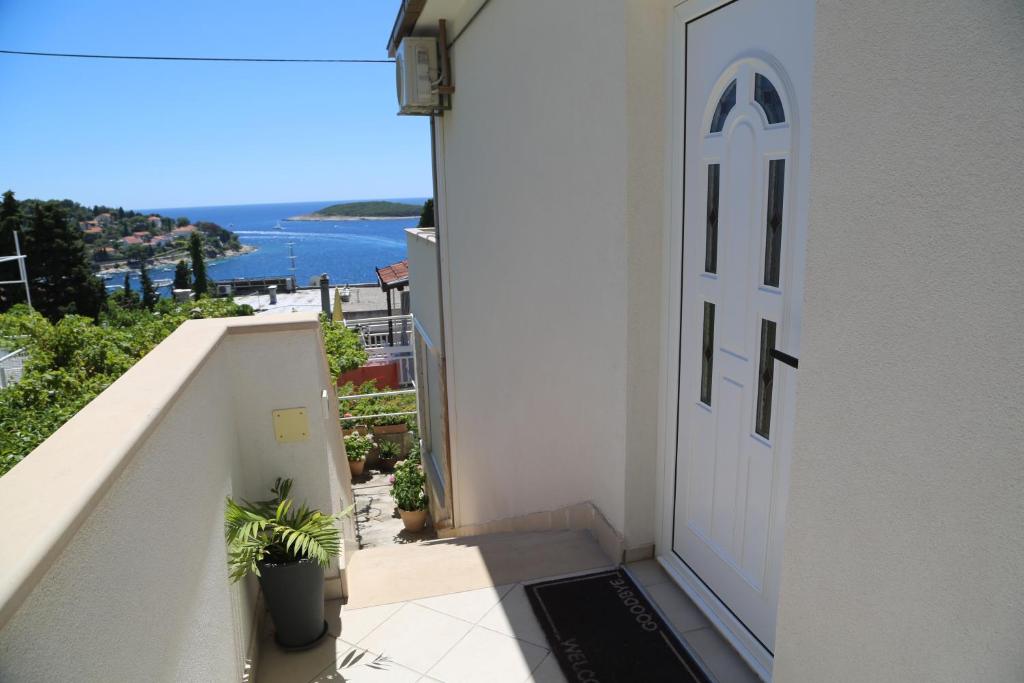 Apartments Jakov And Antonia room 4