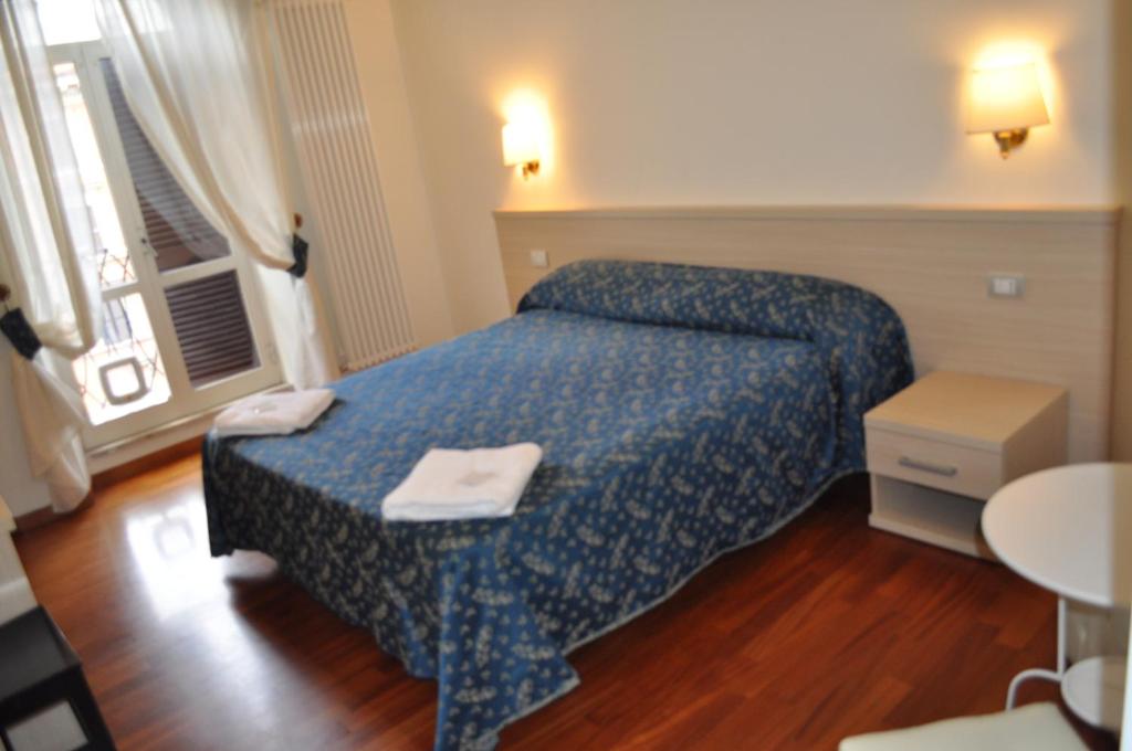 Karina Suite room 2