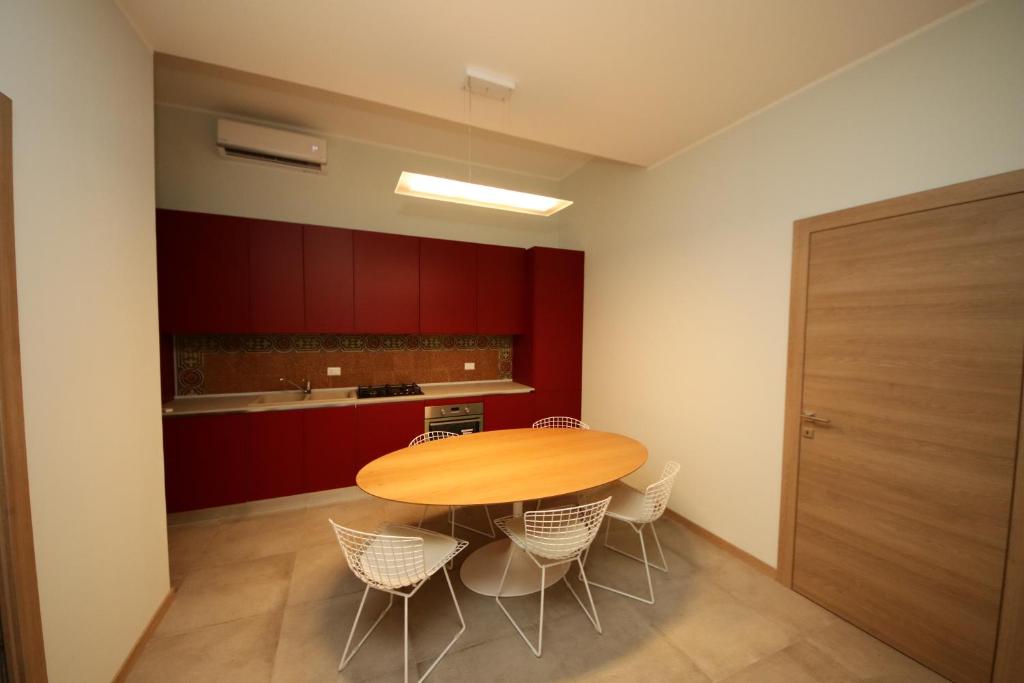 KMC suites - Purple room 3