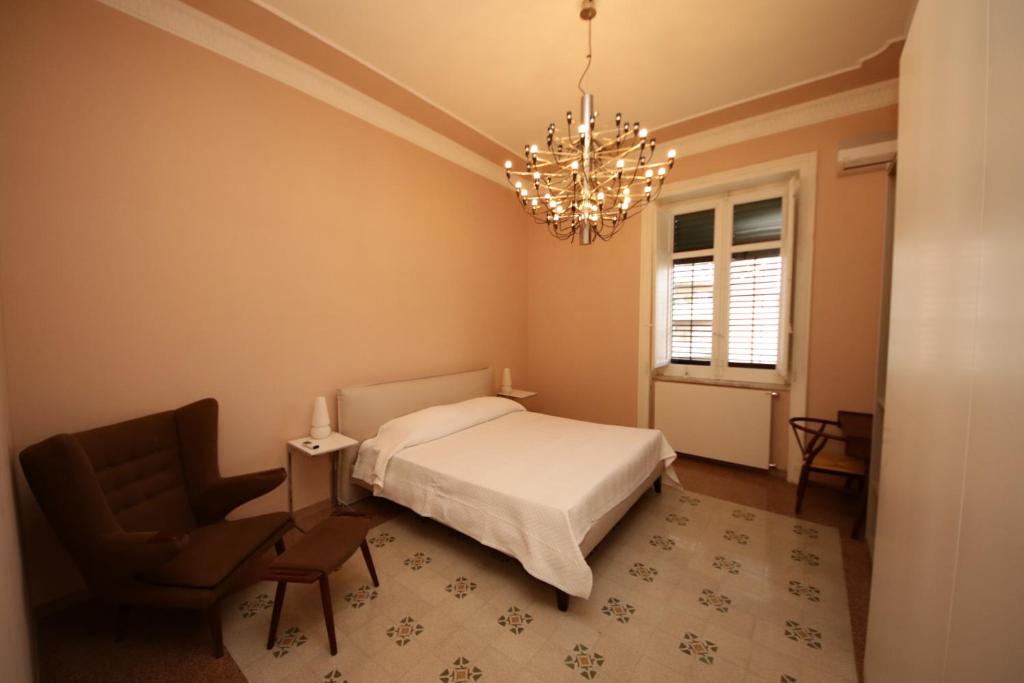 KMC suites - Purple room 4