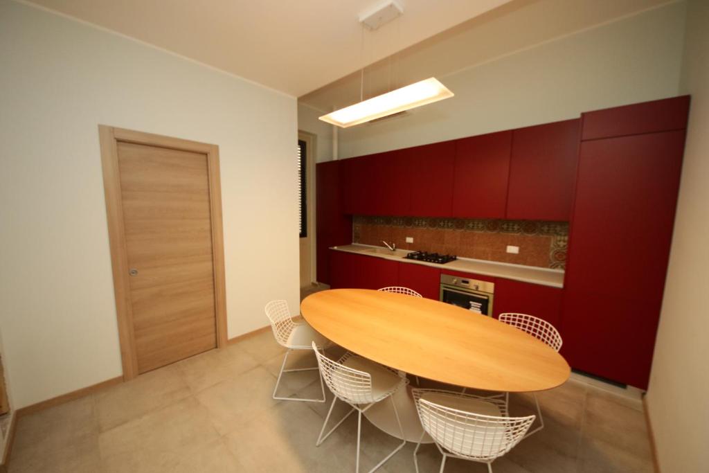 KMC suites - Purple room 5