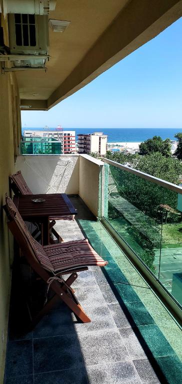 Apartament mamaia central LAC SIUTGHIOL 7 room 1
