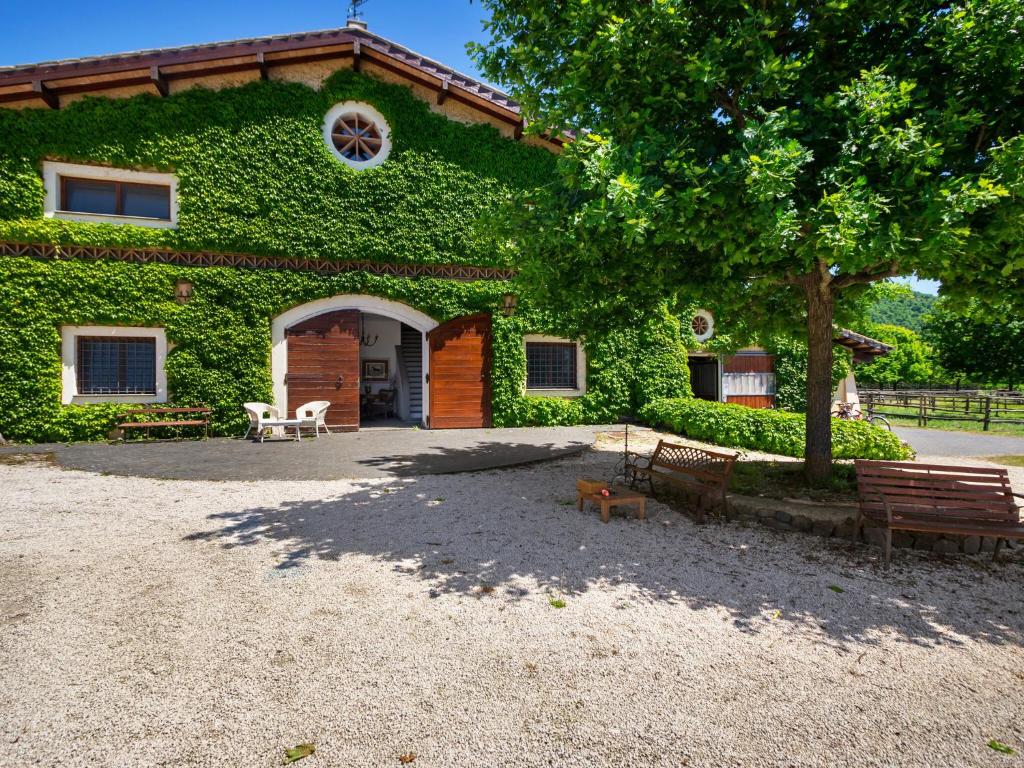 Scenic Apartment in Rome near Lago di Martignano room 2