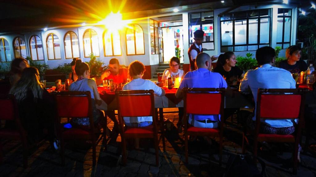 Lake Side Tourist Inn room 1